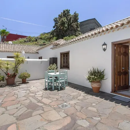Volcan 16 Holiday home